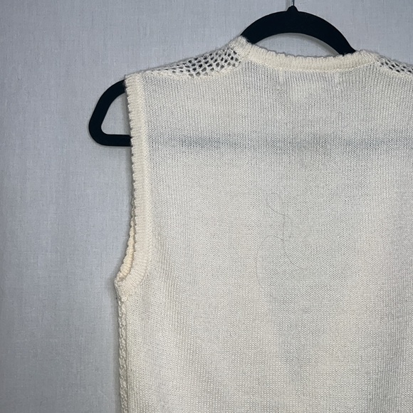 cream knitted vest with , in great condition - Picture 7 of 10